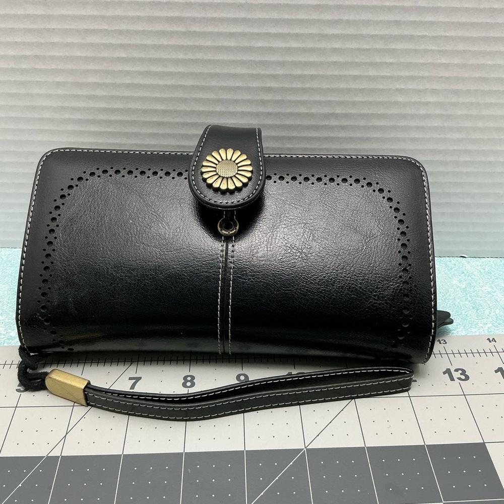 Black Wallet‎ with Floral sunburst Button Accent